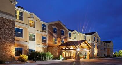 Free Daily Breakfast, Pool + Hot Tub Access