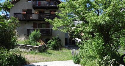 Amazing house for 10 persons at the foot of the ski slopes