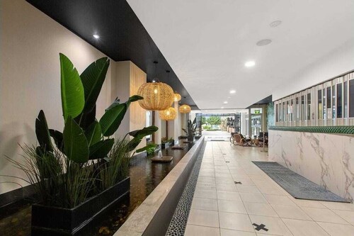 3 Bedroom Central Beachside Kingscliff Apartment with Pool