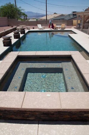 Pool - Huge SALT WATER pool & spa (Lake Havasu City)
