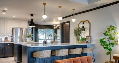 Spacious Group Retreat | 3 Kings | Sleeps 25