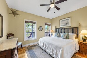 4 室のベッドルーム、アイロン / アイロン台、WiFi、ベッドシーツ