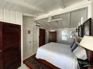 7 bedrooms, iron/ironing board, WiFi, bed sheets