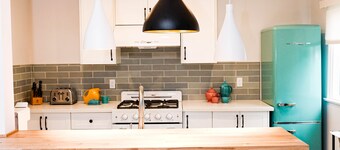 1+1 mid-century meets boho next to Studios