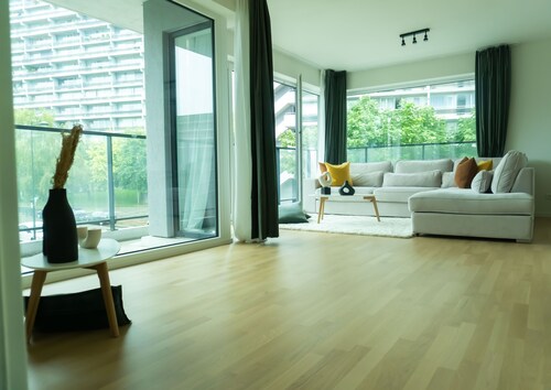 LUXURY LUMINOUS APARTMENT BRUSSELS (Near Tour & Taxis – 2 Bedroom)