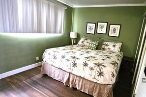 1 habitación, tabla de planchar con plancha, wifi gratis y ropa de cama 