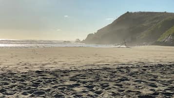 Beach nearby, beach towels