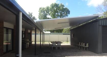 5 BdR House Orchid Beach Fraser Island - sleeps 16 - bring the boats! Full Wifi