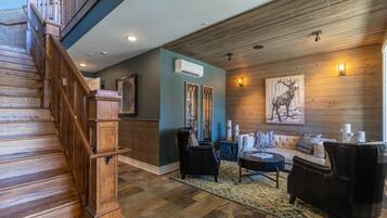 Télévision, cheminée