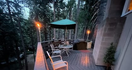 Nature Lover's Paradise: Luxurious The Shire - Cubs Crossing Chalet in Sierras