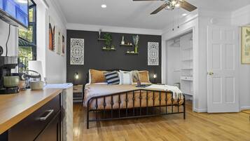 1 bedroom, desk, iron/ironing board, free WiFi