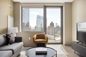 Una televisión, un reproductor estéreo