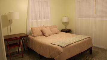 2 bedrooms, desk, free WiFi