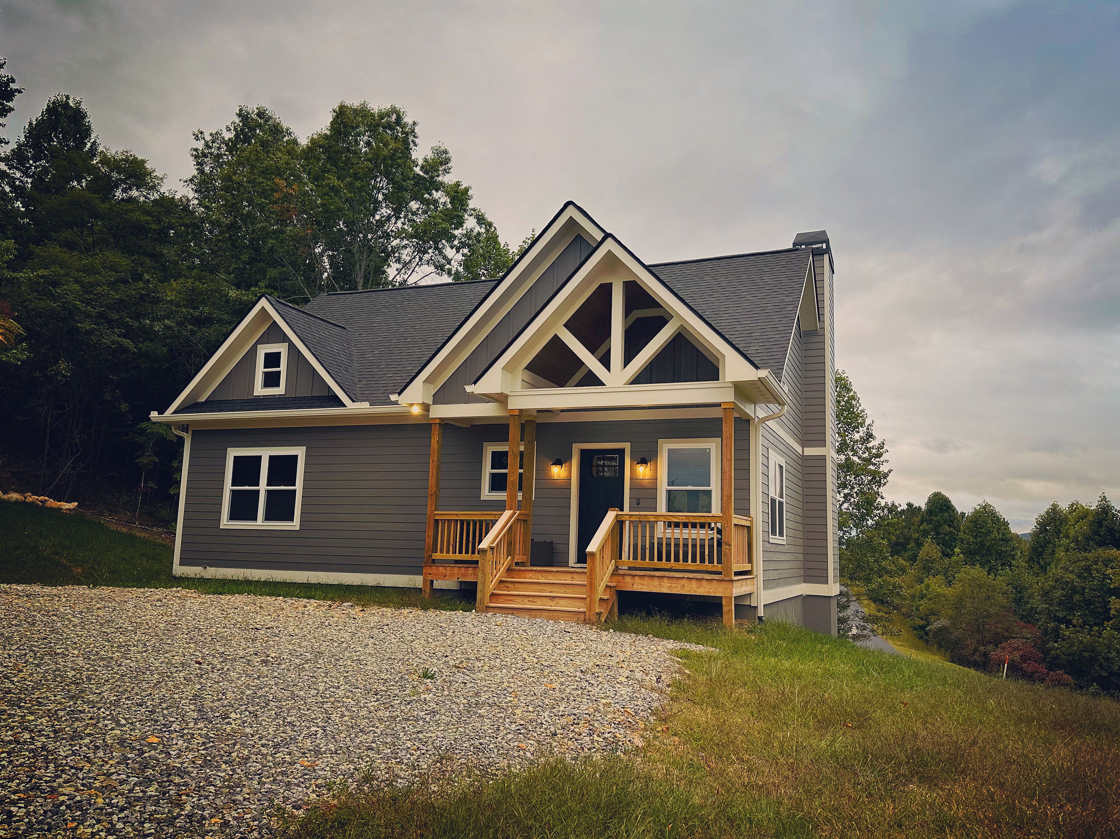 The Suite Spot - Newly Built Cottage