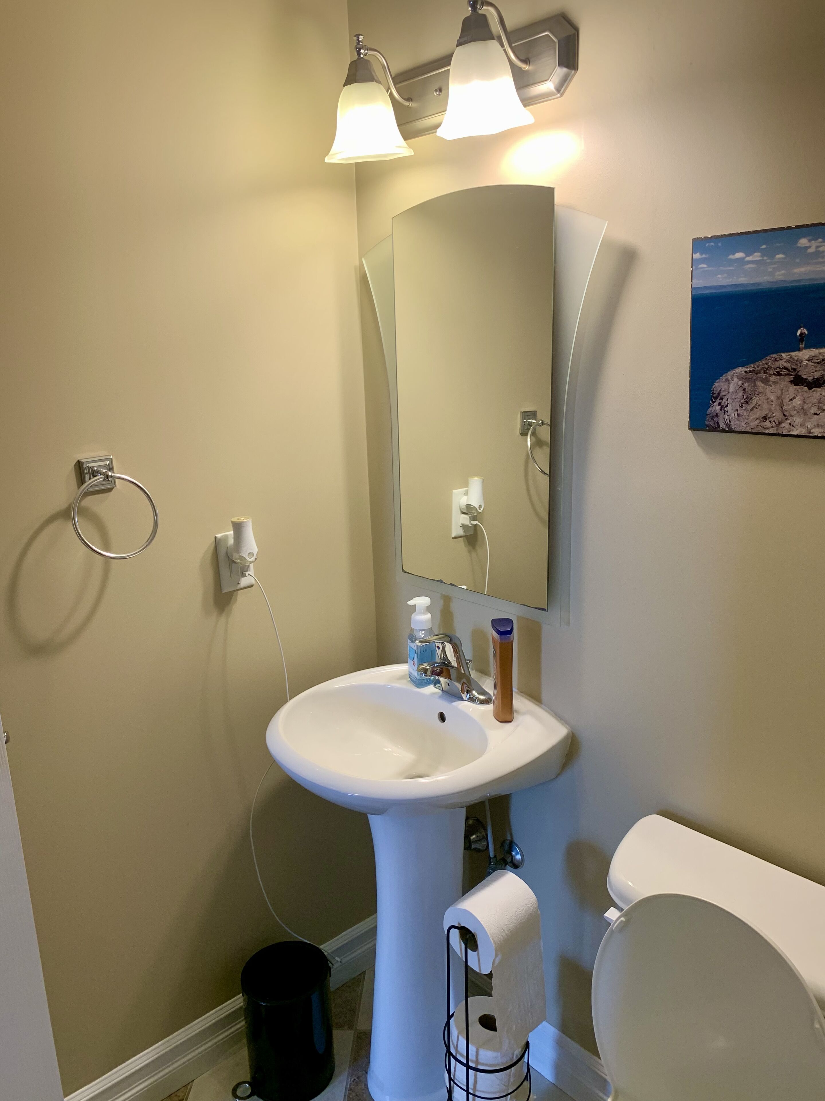 Dutxa, assecador de cabells, tovalloles i sabó 