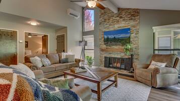 智能电视、壁炉、乒乓球、立体声音响