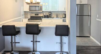 Fully furnished 2 bedroom condo w/ free parking on premises