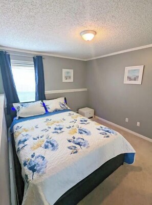 2 chambres, fer et planche à repasser, Wi-Fi gratuit, draps fournis