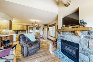 TV, fireplace, DVD player