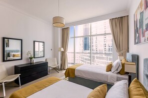 4 bedrooms, in-room safe, iron/ironing board, free WiFi - Modern 4 BD with Sea View in Dubai Marina (Dubai)