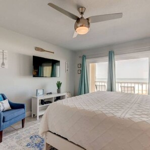 2 bedrooms, desk, iron/ironing board, travel crib