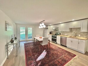Fridge, oven, stovetop, dishwasher - Luxury Hideaway on Serene and Private Acreage (Avonmore)