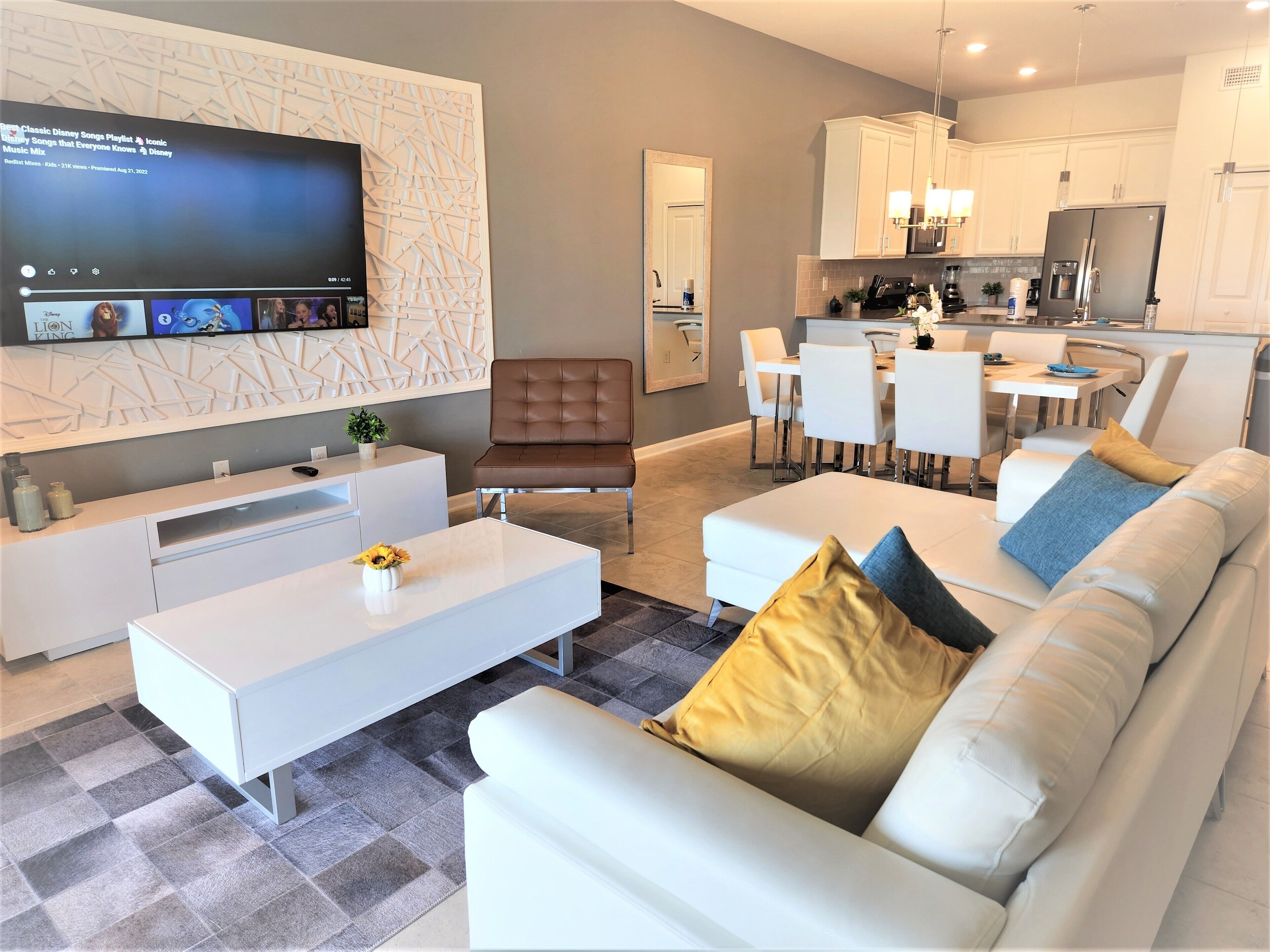 The Splash Shot Modern Suite | Pool & Resort Amenities 