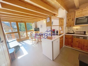 Fridge, microwave, dishwasher, toaster