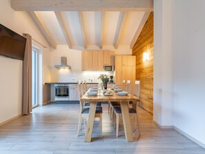 Dining - Attractive penthouse on sunny side (Viehhofen)