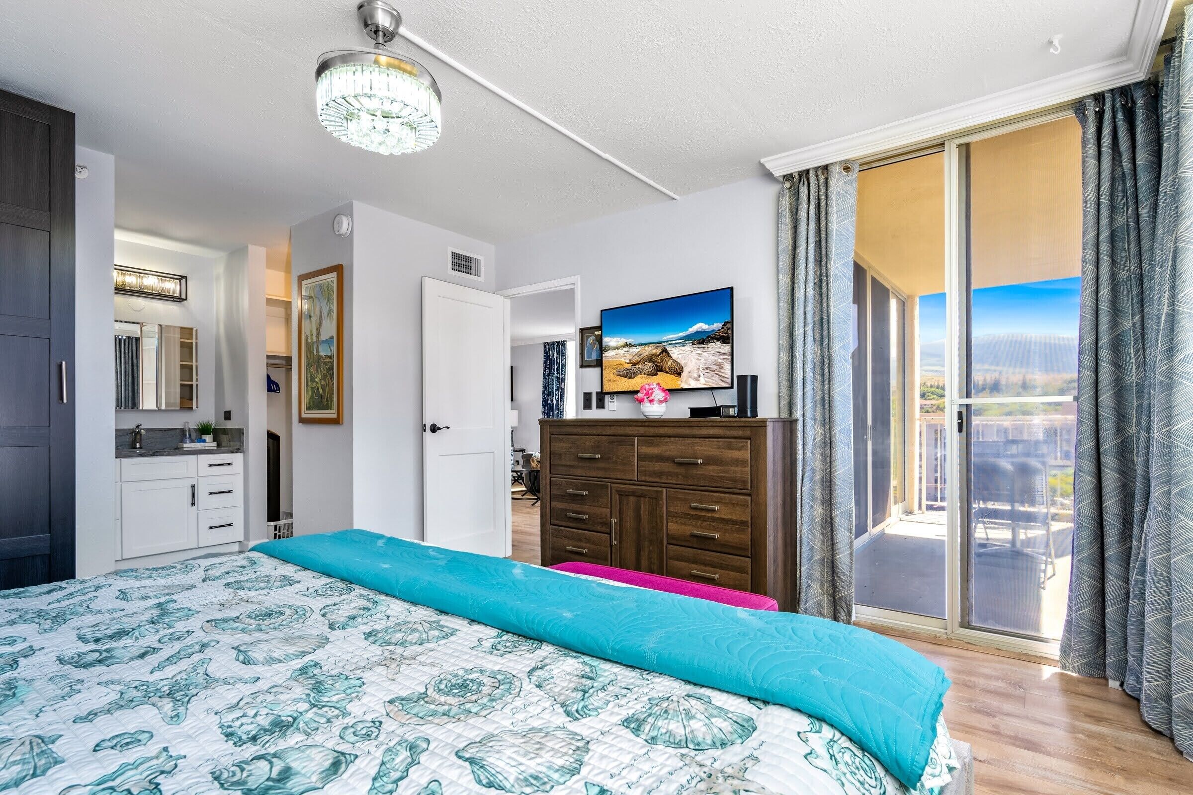 2 bedrooms, desk, iron/ironing board, free WiFi