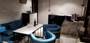 Reception - Sleep Cubee Hostel (Hong Kong)
