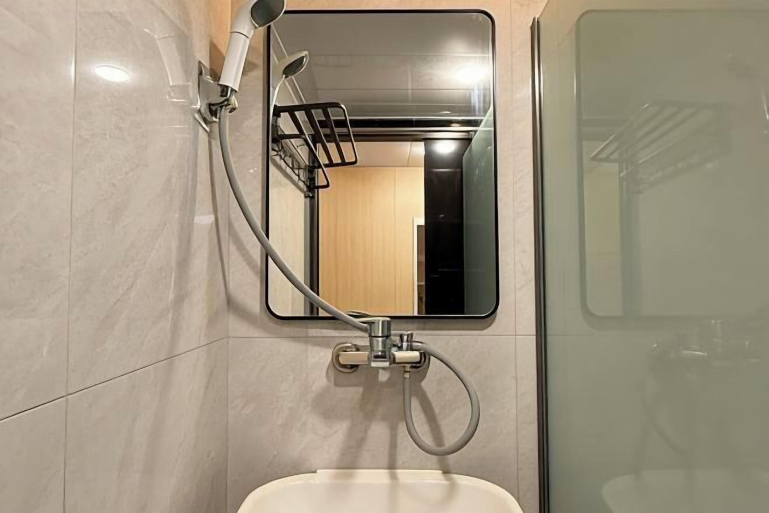 Bathroom | Shower, free toiletries