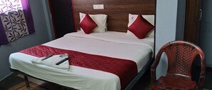Premium Room | Free WiFi, bed sheets - Skyry hotels Iyyappathangal (Chennai)