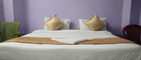 Kamar Double Standar | Wi-Fi gratis dan seprai linen