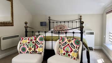 Studio | 1 phòng ngủ, bàn