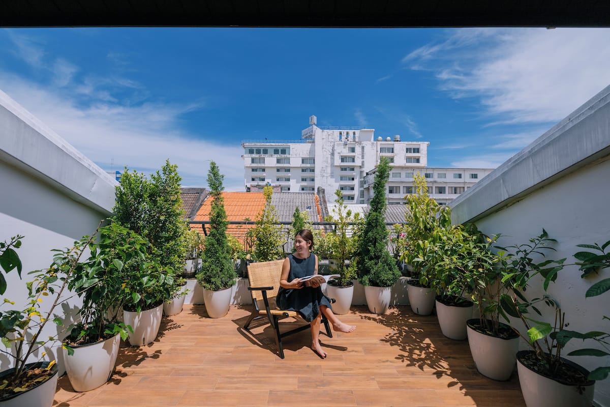 Studio, Balcony | Individually decorated, individually furnished, desk, laptop workspace