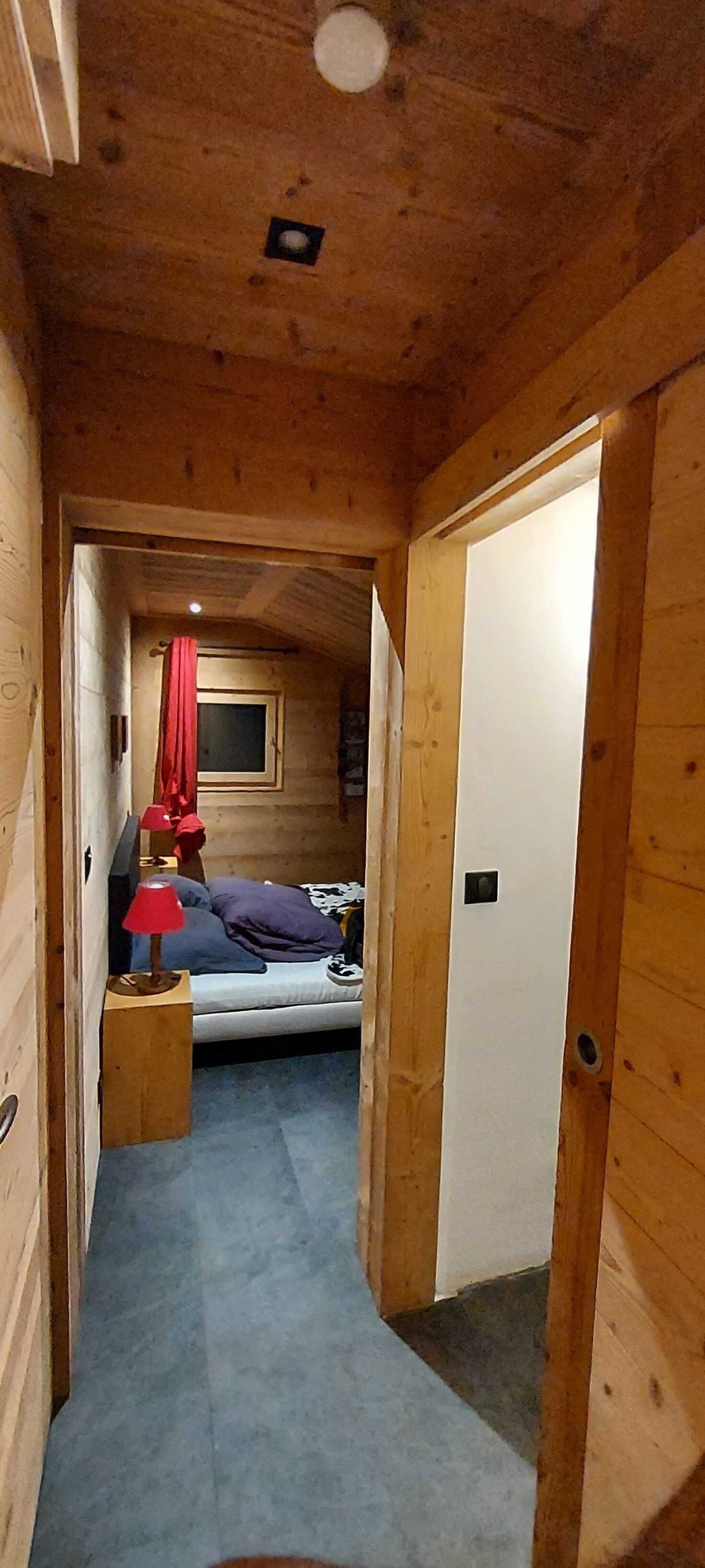 1 chambre, lit parapluie, Wi-Fi gratuit, draps fournis