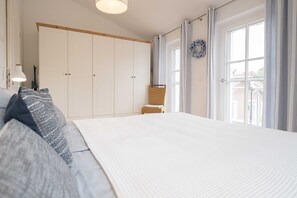 1 bedroom, iron/ironing board, free WiFi, bed sheets - Obergeschosswohnung Strandgut im Ostseebad Wustrow (Ostseebad Wustrow)