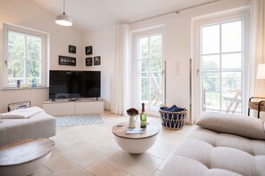 TV, fireplace, stereo - Obergeschosswohnung Strandgut im Ostseebad Wustrow (Ostseebad Wustrow)