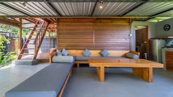 Villa, 2 Schlafzimmer | Wohnbereich