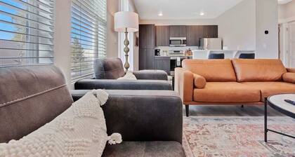 Stylish 2 bedroom townhome