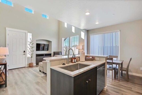 Trendy 3 bedroom townhome