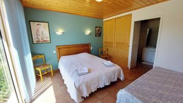 3 chambres, fer et planche Ă repasser, lit parapluie, Wi-Fi gratuit