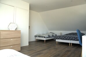 6 Schlafzimmer, Bügeleisen/Bügelbrett, WLAN, Bettwäsche