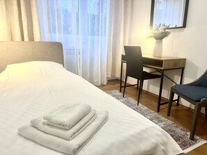 2 bedrooms, iron/ironing board, free WiFi, bed sheets