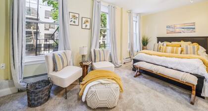 Beautifully renovated comfy one bedroom apartment, -- minutes from Manhattan