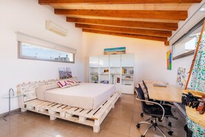 4 habitaciones, tabla de planchar con plancha y wifi gratis 