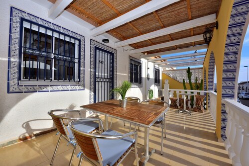 Holiday Home "Casa Butcher" with Mountain View, Terraces & Wi-Fi