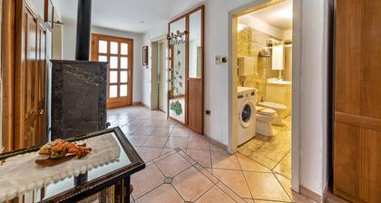 Holiday Accommodation "Appartamento Pisani" with Balcony & Wi-Fi