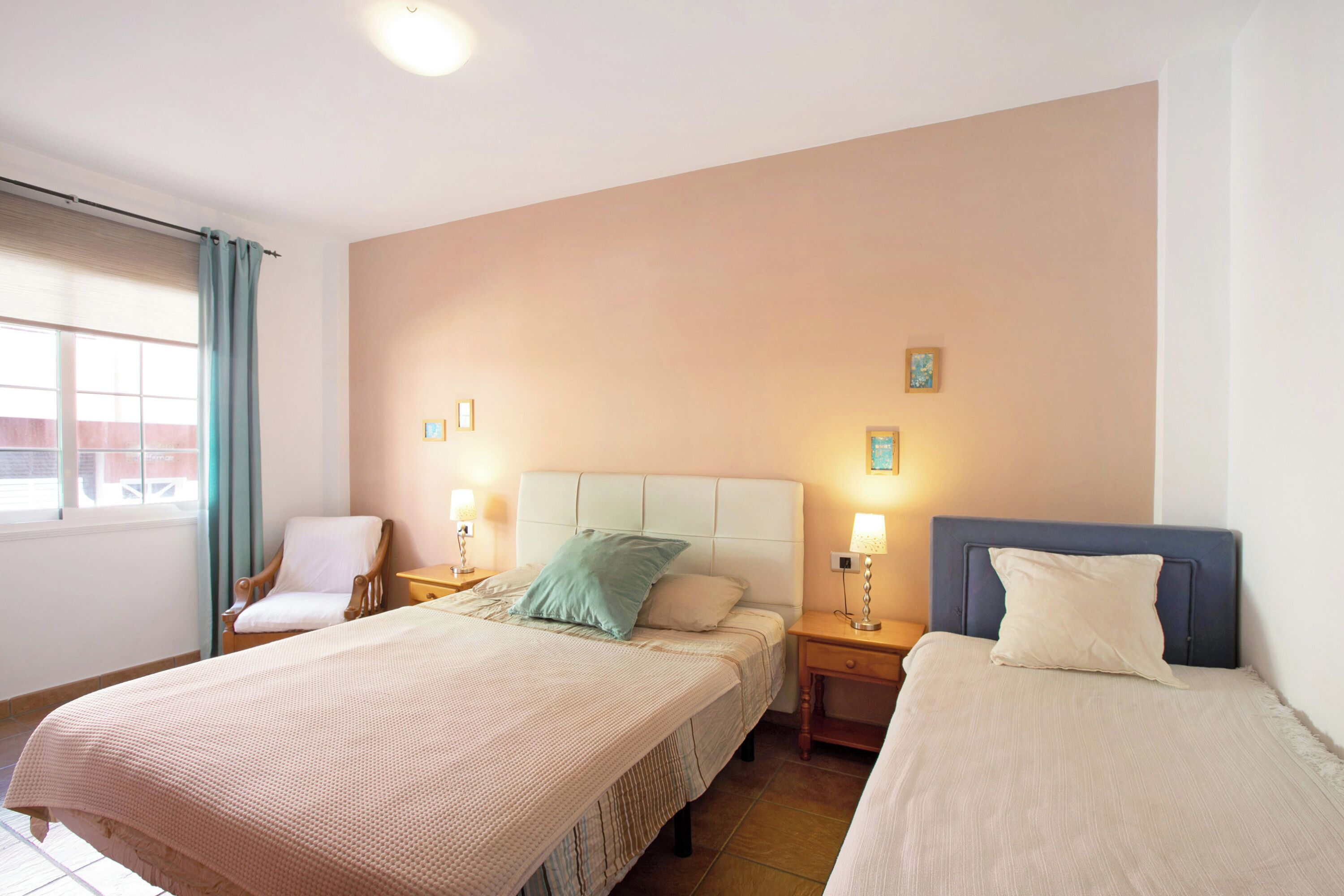 3 bedrooms, iron/ironing board, free WiFi, bed sheets